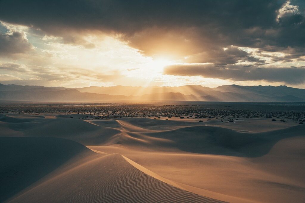 desert-dunes-death-valley-8041047